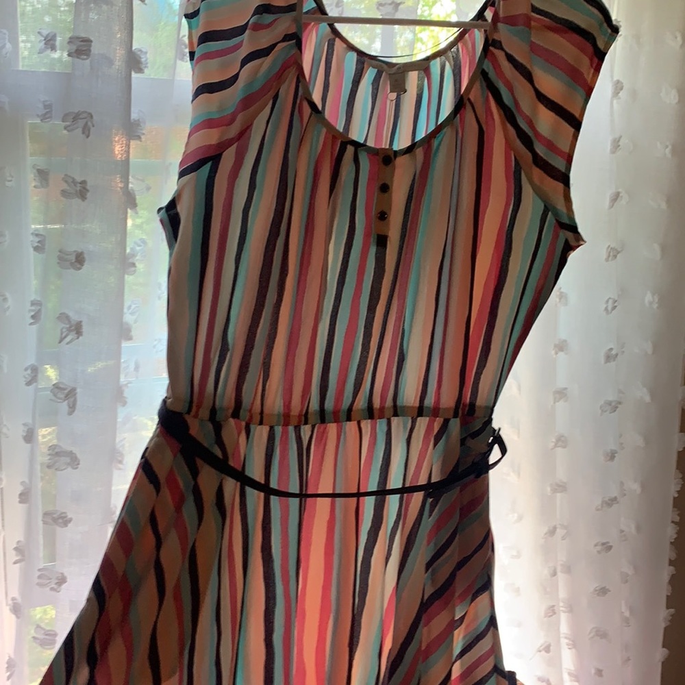 Cap sleeve, removable belt, pocketed dress